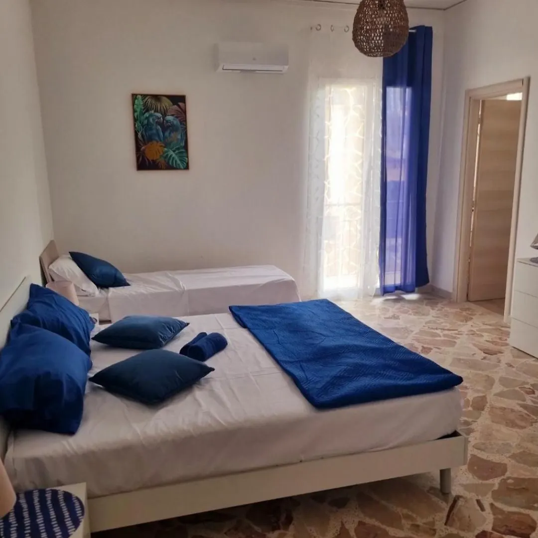 Onda Blu Apartman Carini 0*,
